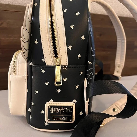 Loungefly Harry Potter Hedwig Mini Backpack - Picture 7 of 8